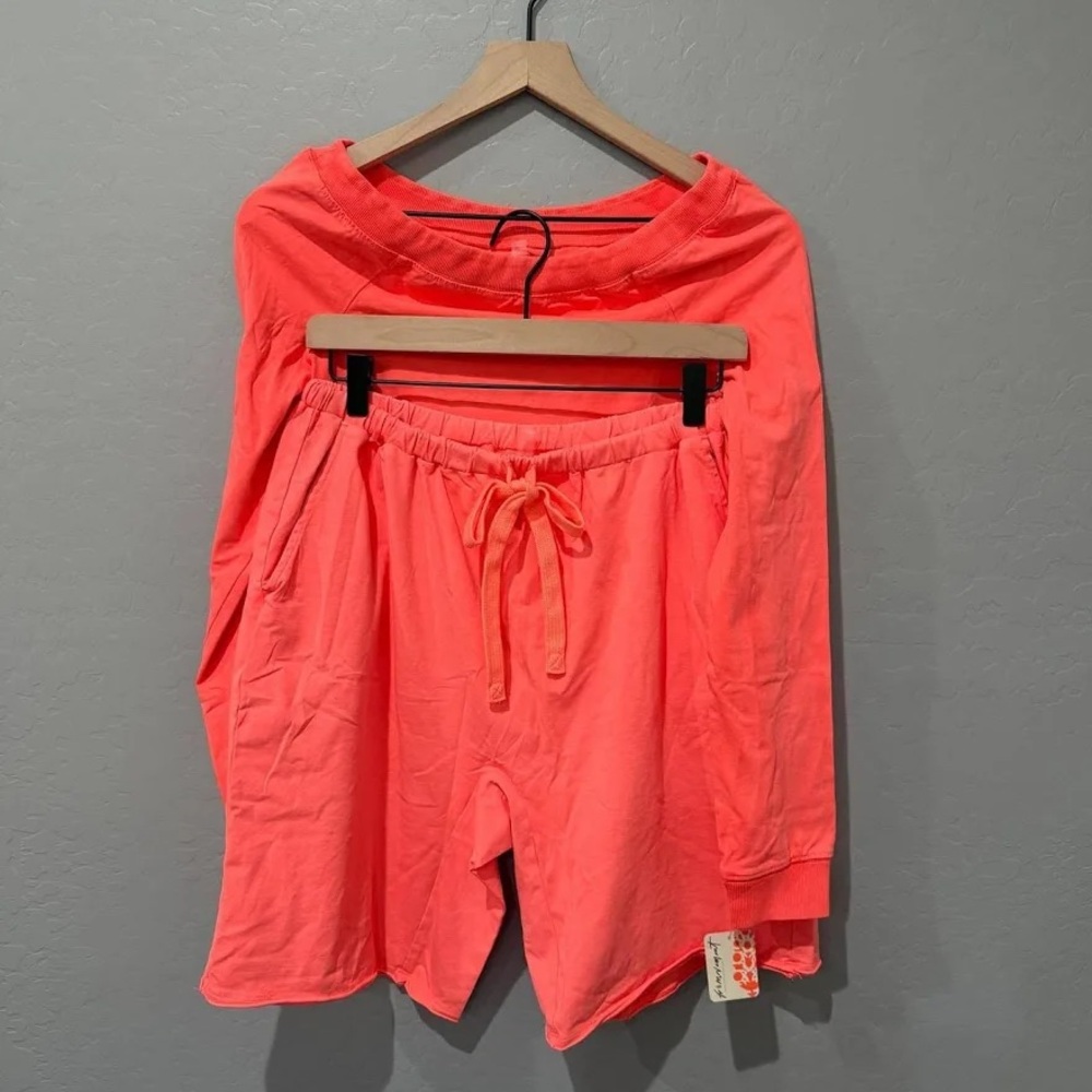 Free People Movement Hot Shot Easy 2 Piece Set - brand new